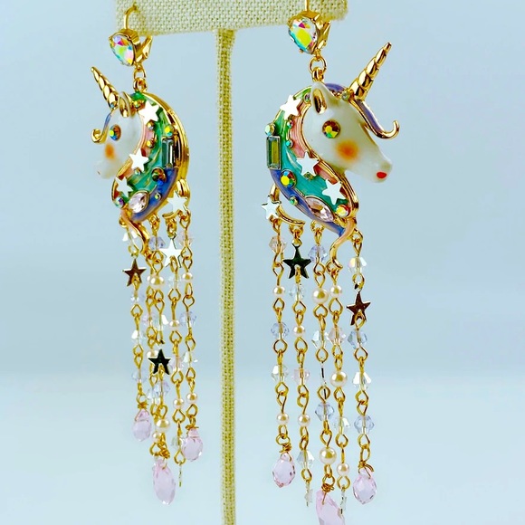New  Betsey Johnson Unicorn Fringe Chandelier Earrings - Picture 4 of 15